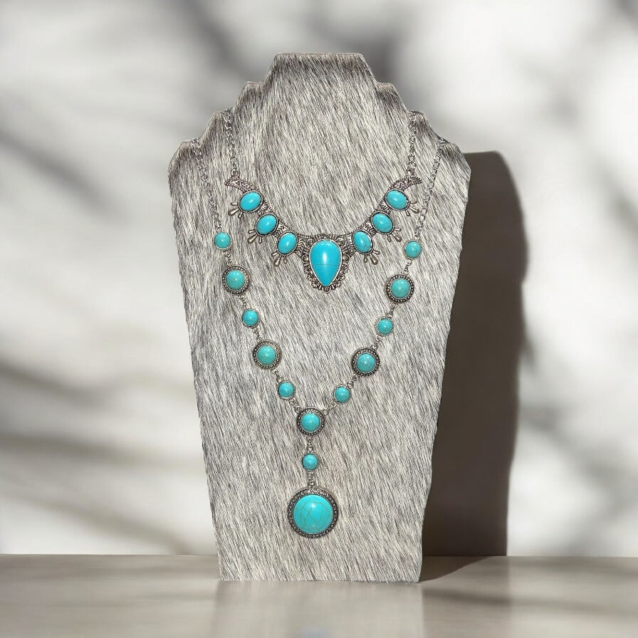 Deluxe gray cowhide necklace display