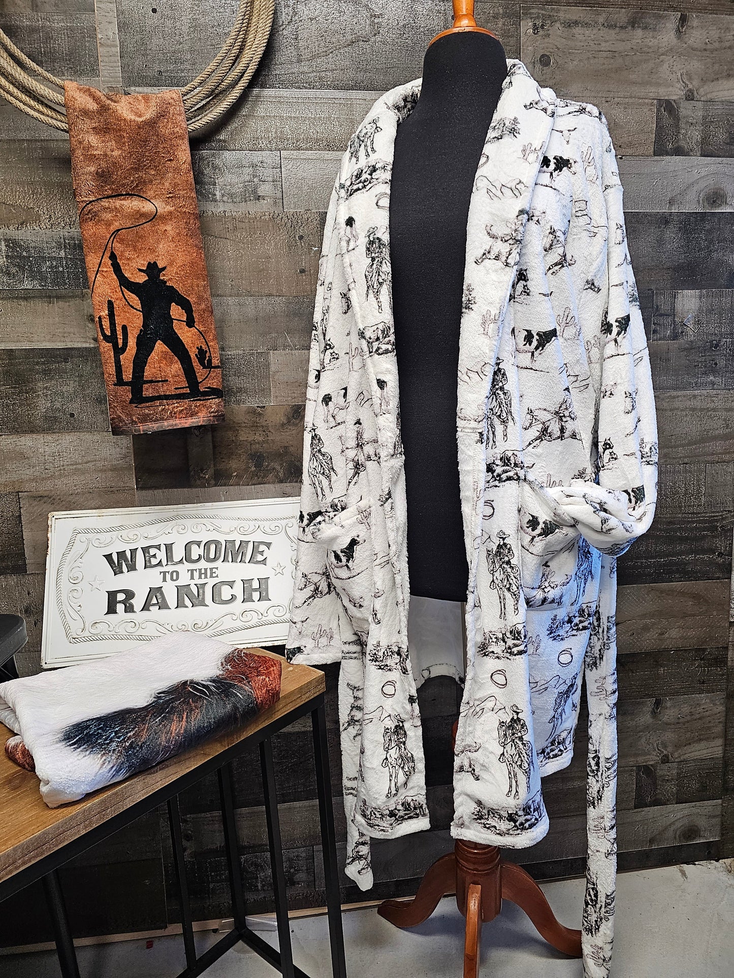 Ranch Life Women's Western Bath Robe
