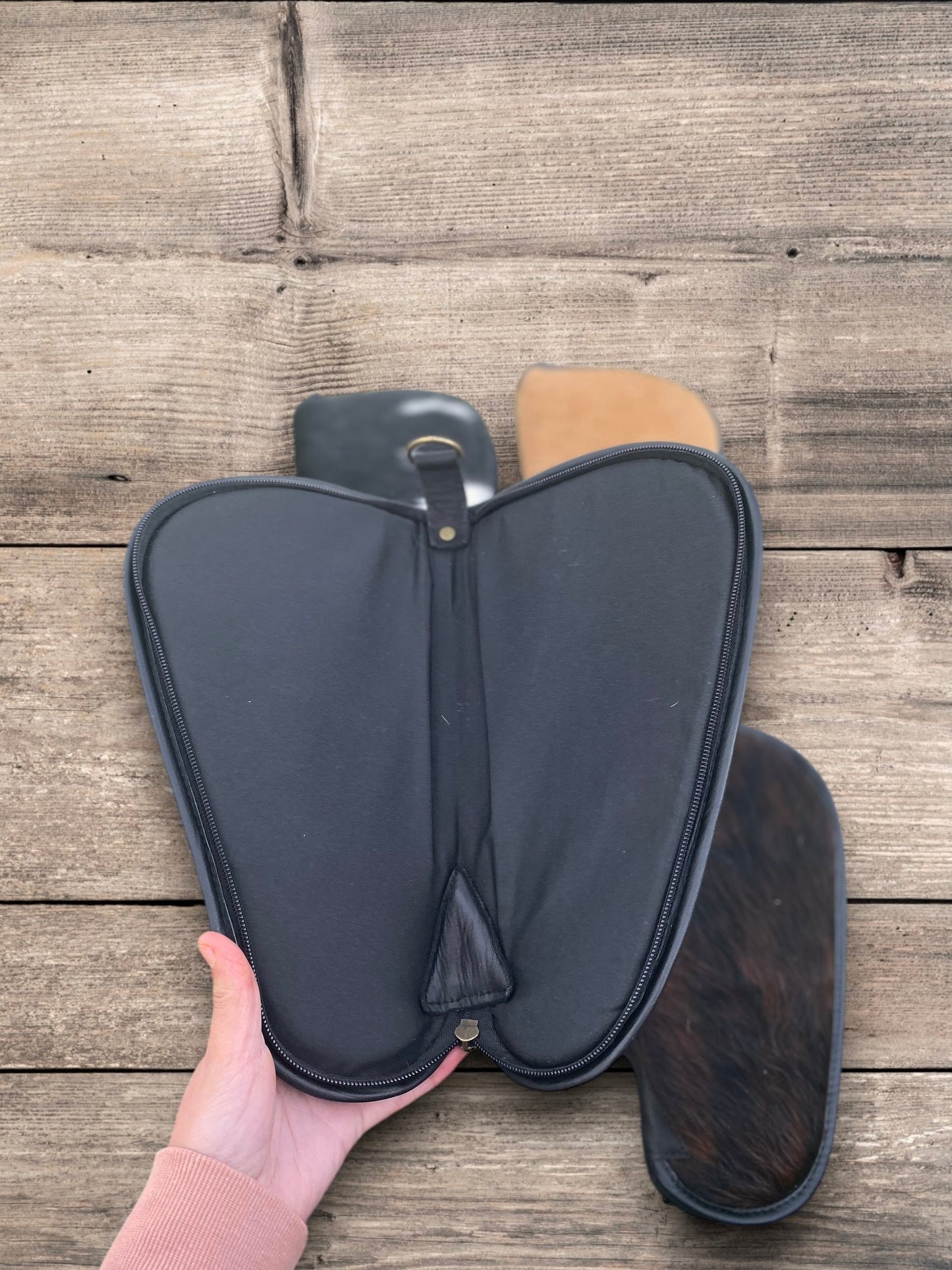 Medium Carrying Case Cowhide