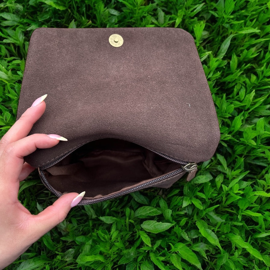 Brown horse crossbody bag