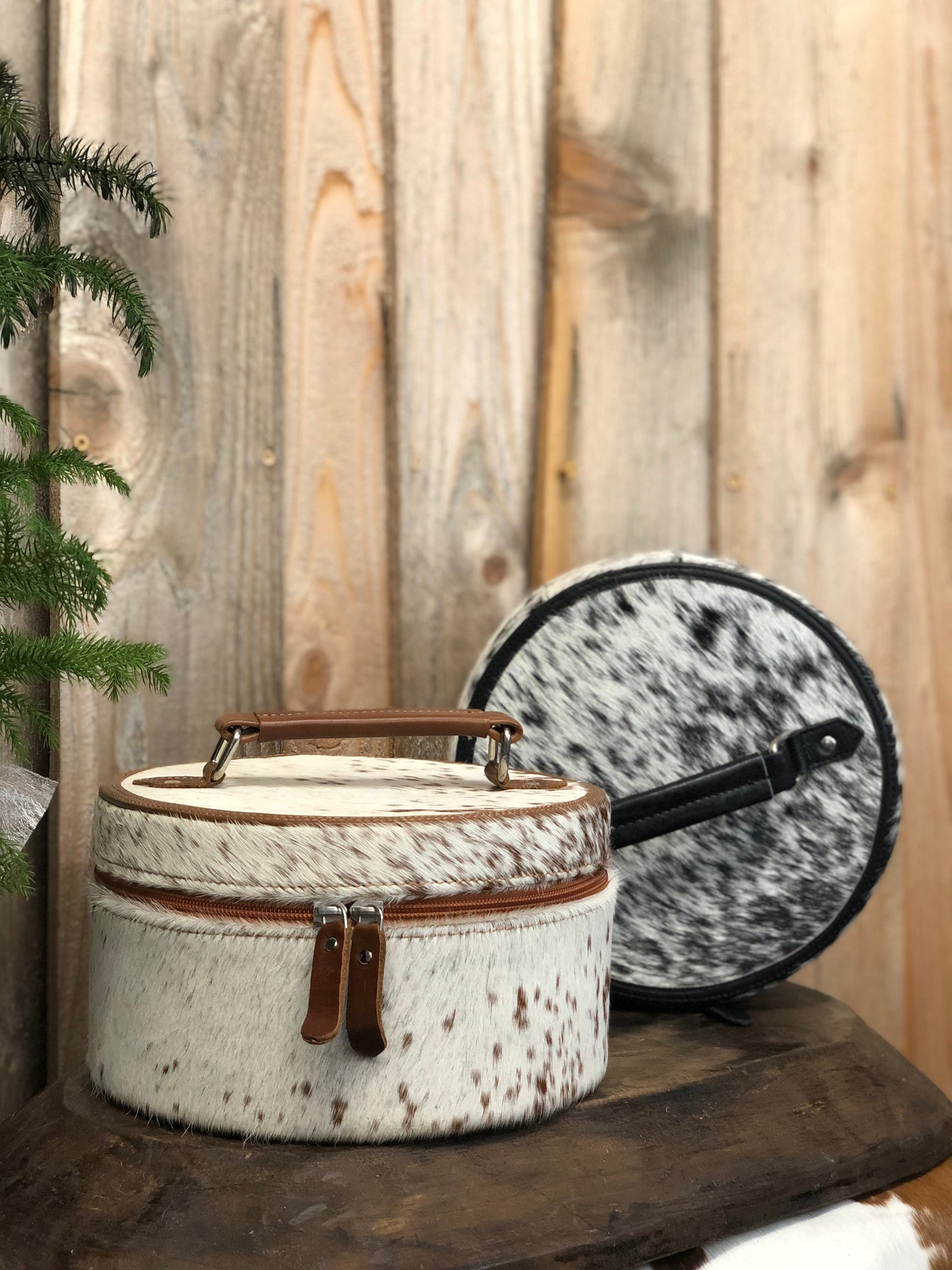 Tan Round Cowhide Jewelry Box