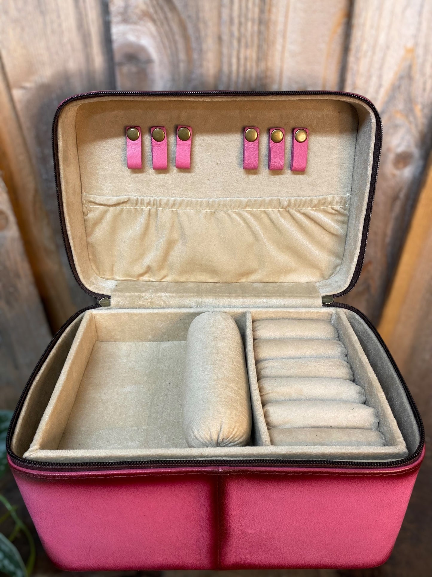 Pink Feathers Leather Jewelry Box