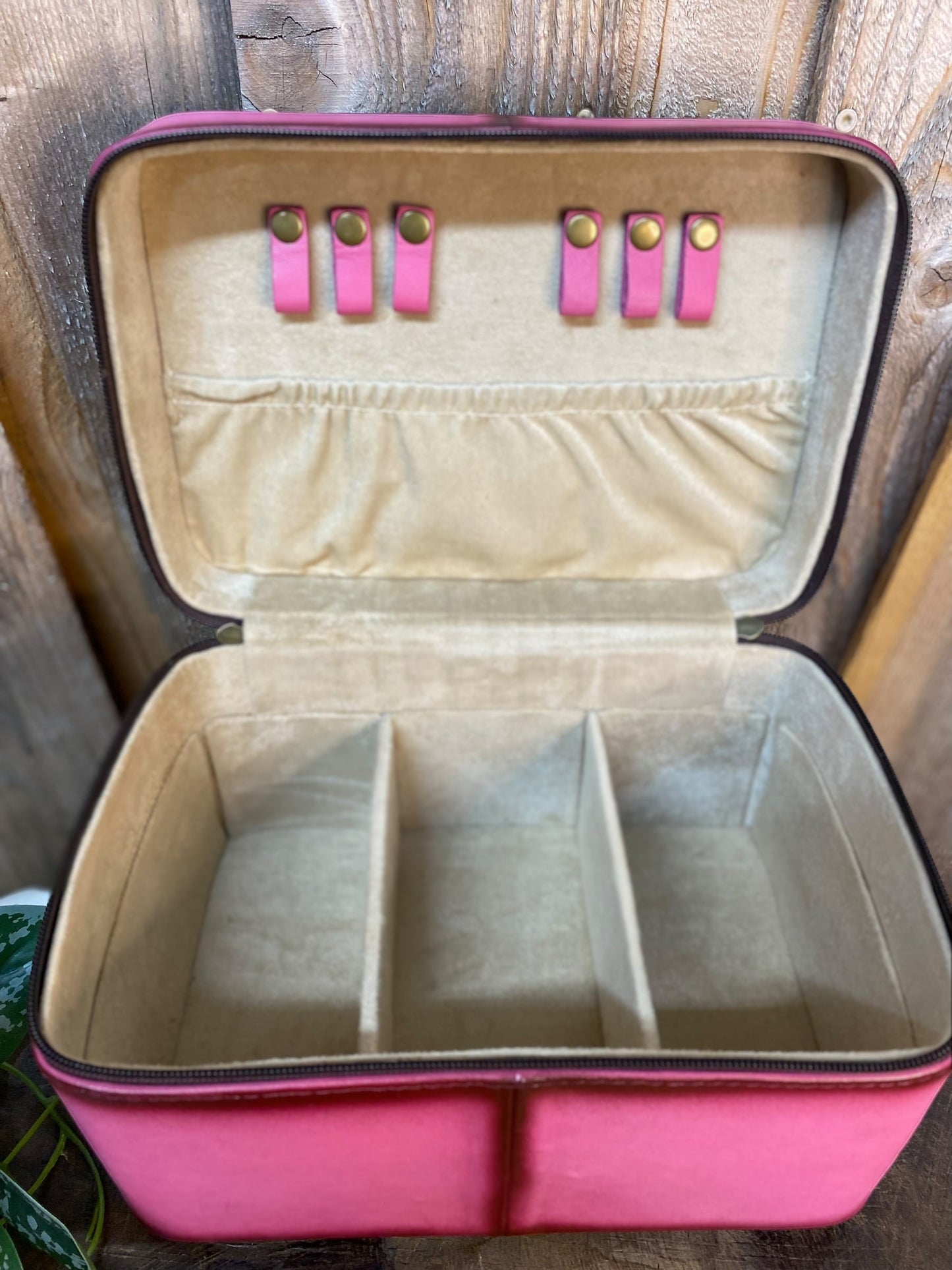 Pink Feathers Leather Jewelry Box