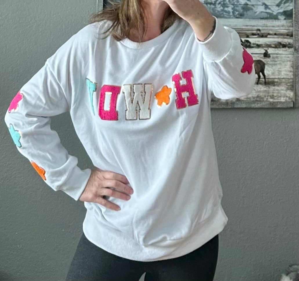 Howdy Sweatshirt | Cowgirl Sweatshirt with Western Glitter Patch | Cute Western Fashion | Gifts for Her
