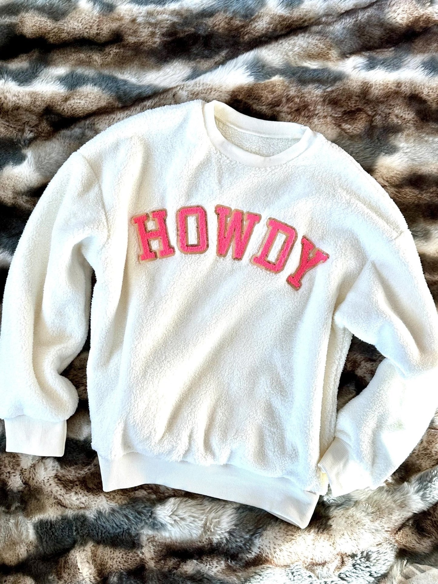 PINK HOWDY Patch SWEATSHIRT, Cowgirl Sweatshirt, Womens Western Sweatshirt