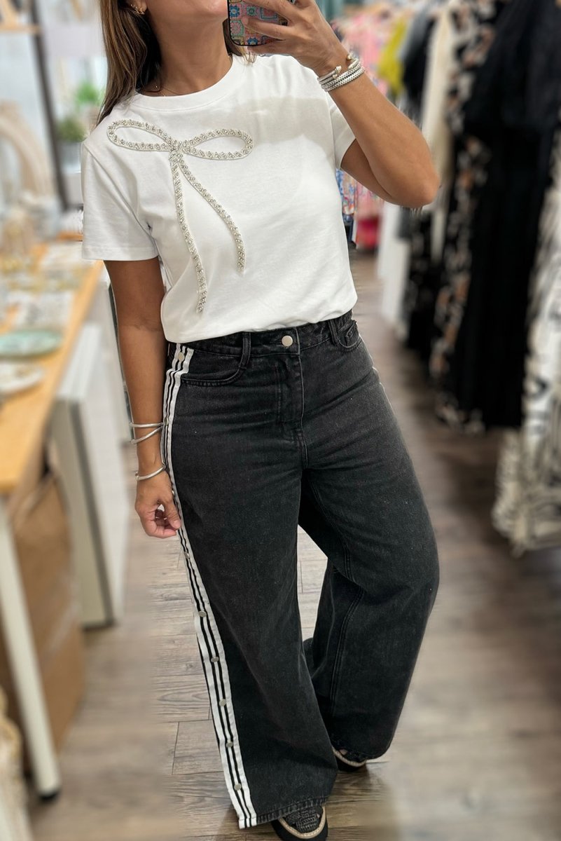 White Rhinestone Bow Embellished Round Neck Tee for Women