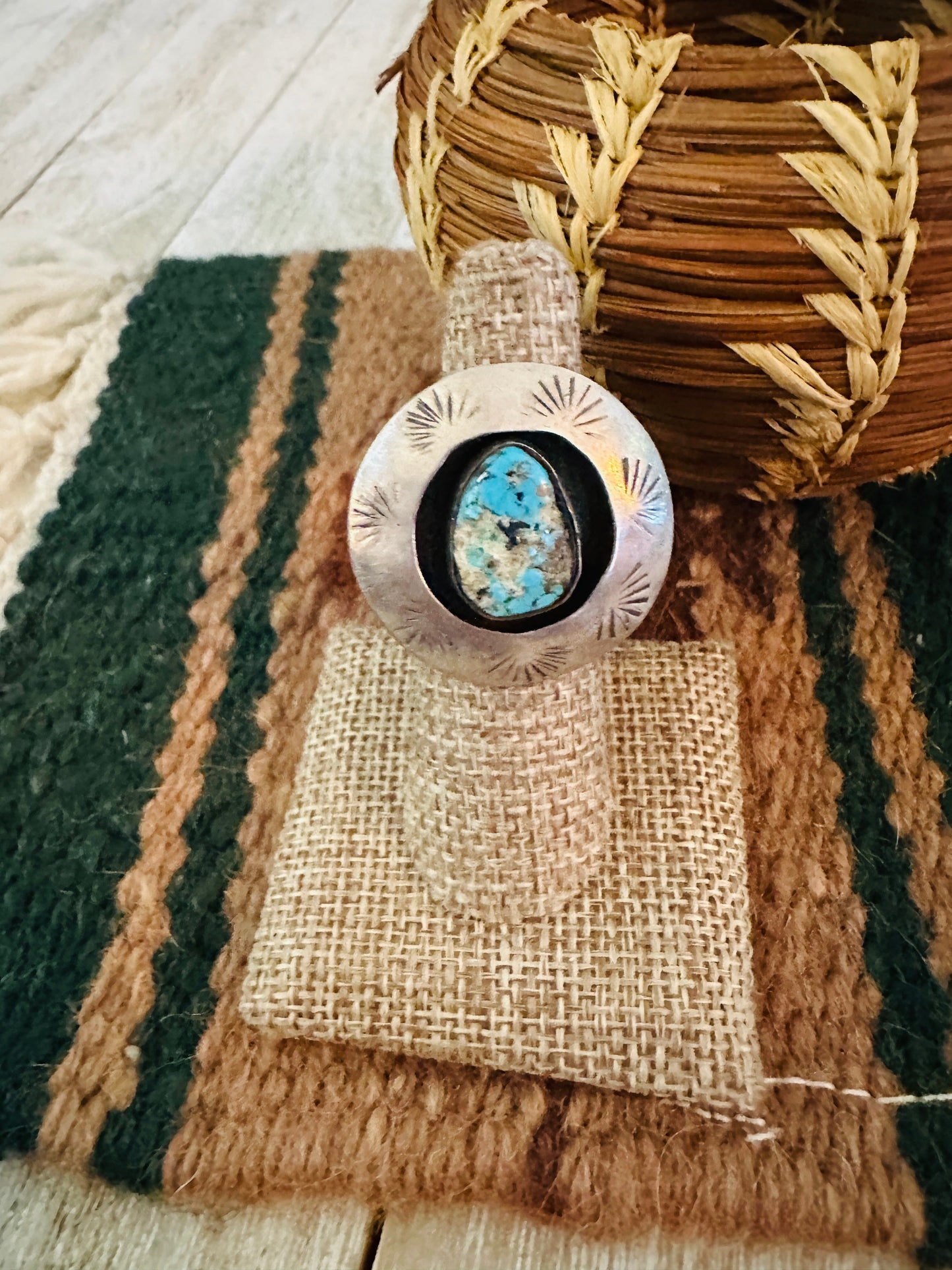 Old Pawn Handcrafted Turquoise & Sterling Silver Shadowbox Ring Size 7