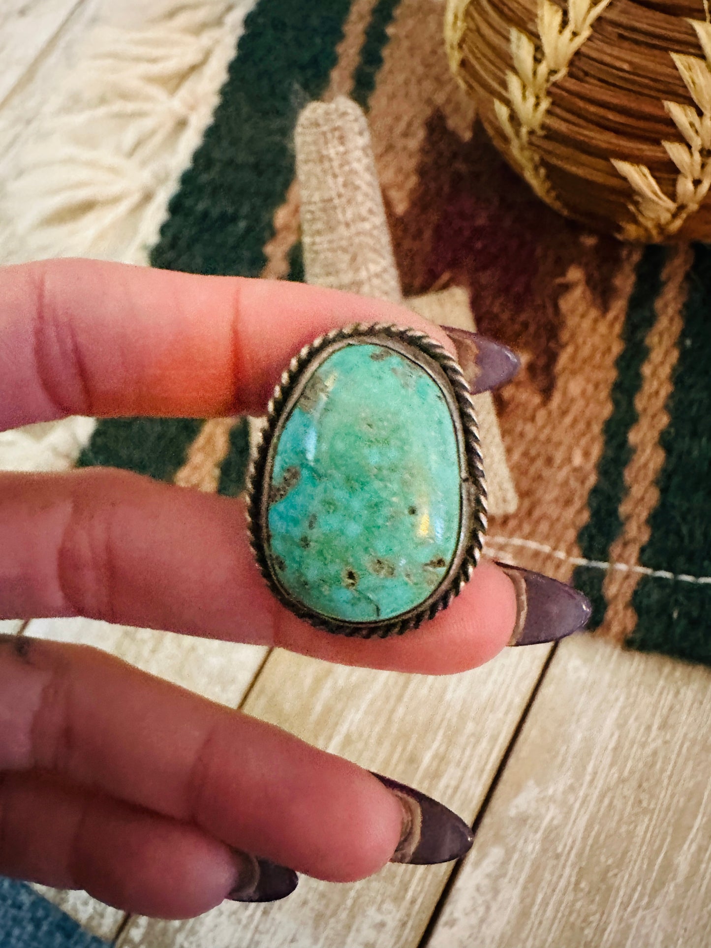 Old Pawn Handcrafted Turquoise & Sterling Silver Ring Size 9.75