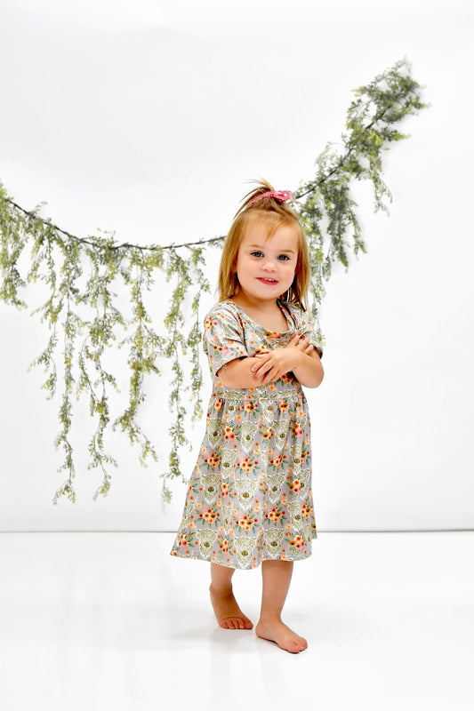 Longhorn With Orange Flowers Short Sleeve Milk Silk Dress