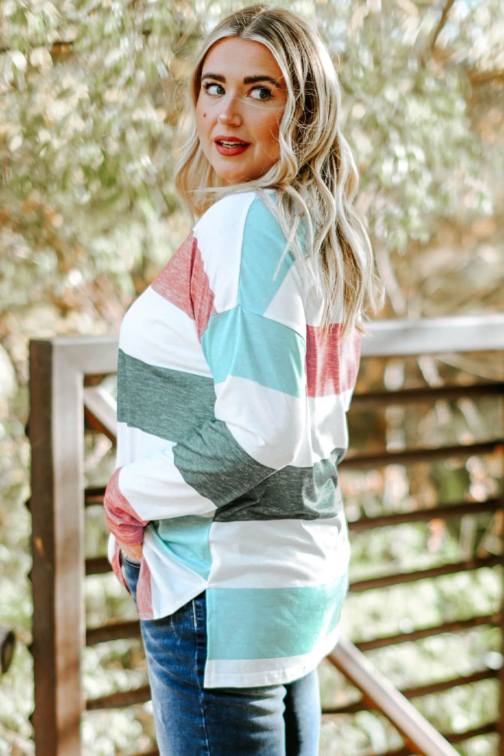 Plus Size Colorblock Pullover