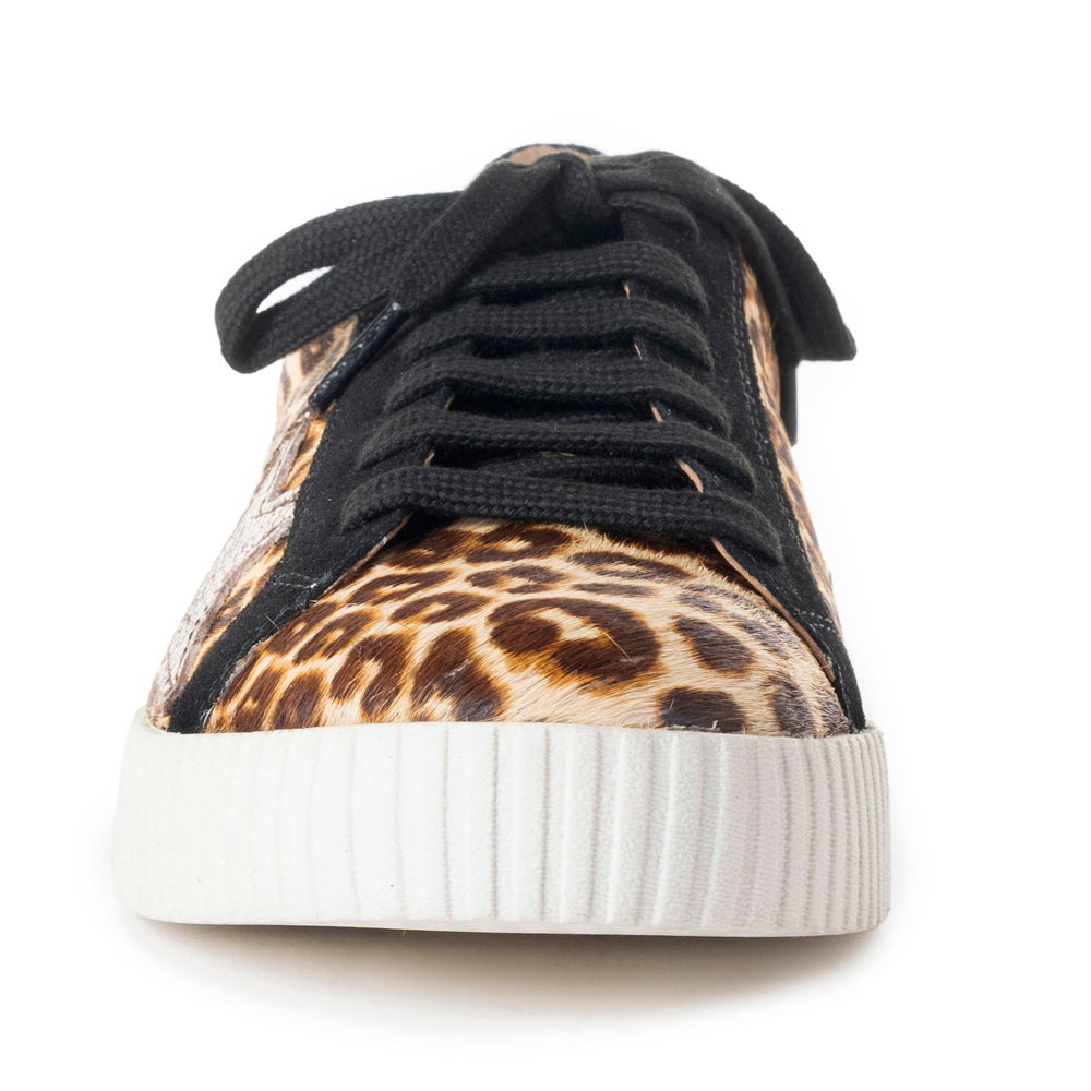 Tender Sneakers