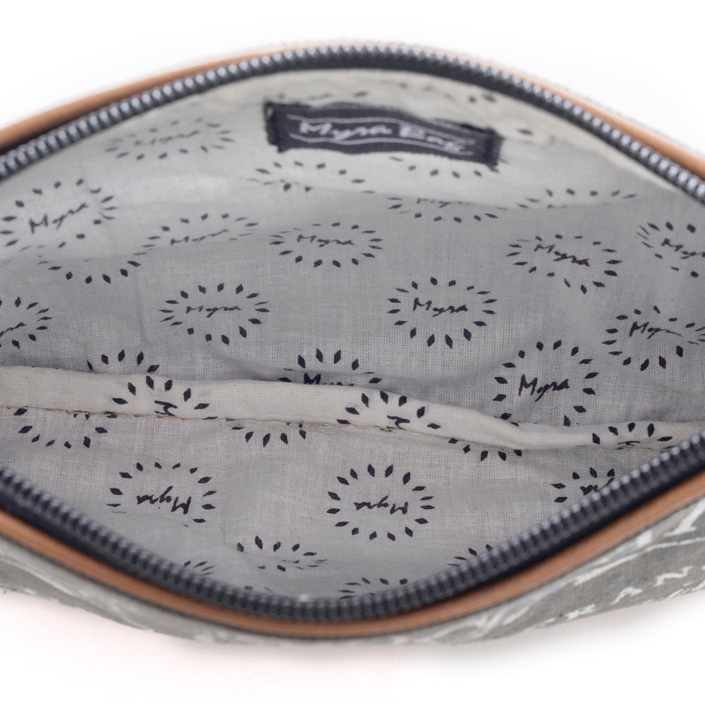 Chocolatier Pouch