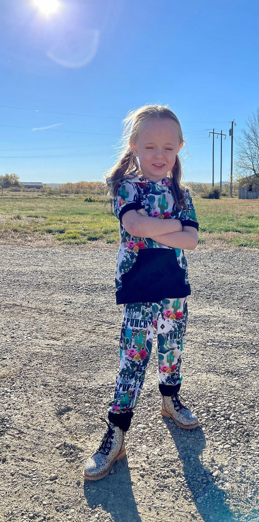 Punchy Western Cowgirl Outfit | Girls Western Hoodie and Jogger Set | Cowgirl Sweatsuit, Retro Cowboy Clothes